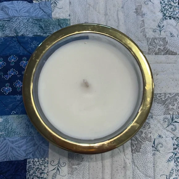 NEW! BB INTL. Golden Bloom Luxury Scented Candle 11.3oz - Picture 5 of 6